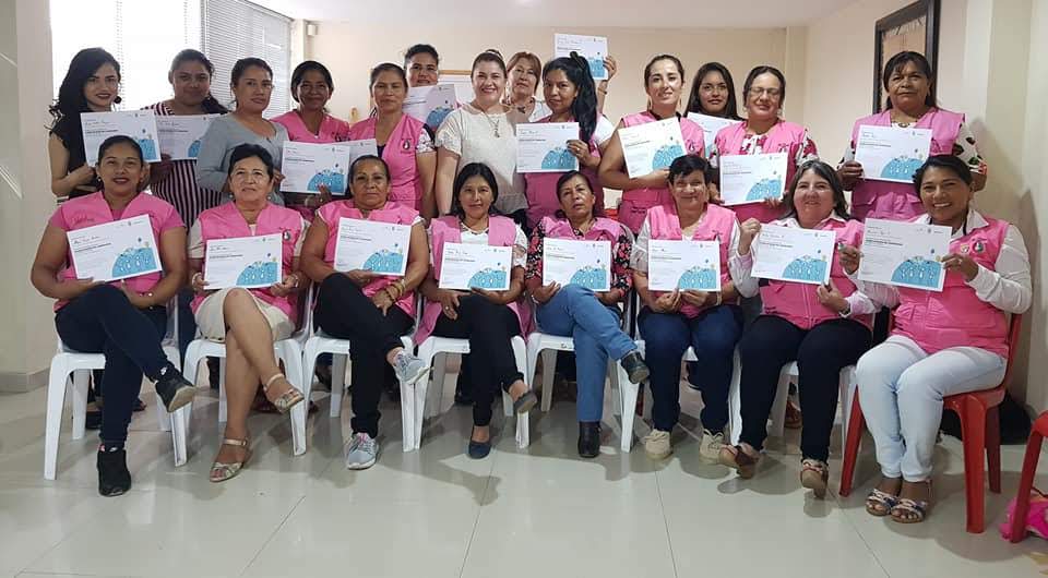 Las Rosas coffee association members with training diplomas