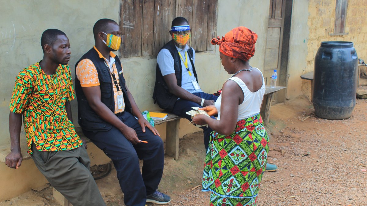 Cocoa smallholders in Liberia receive microcredit