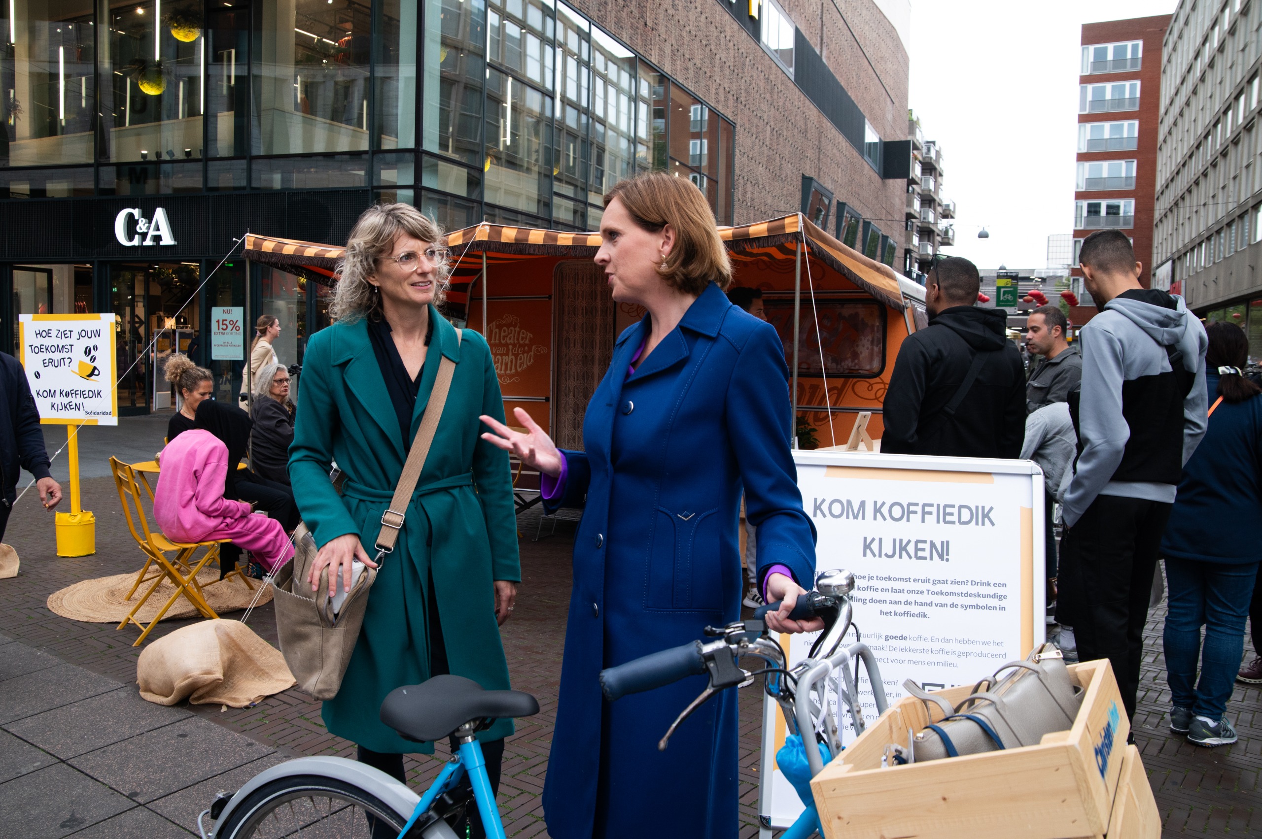 Stieneke van der Graaf (right), former member of Dutch Second Chamber and Heske Verburg, at coffee campaign in The Hague