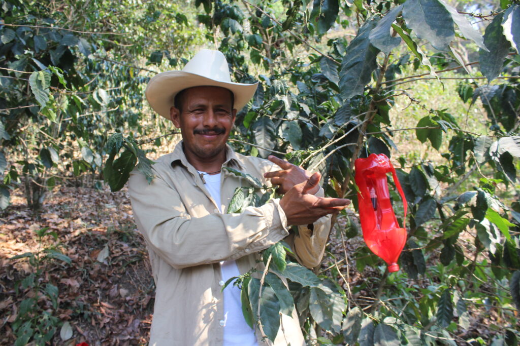 LATAM - Sustainable Business Ecosystems - Higinio López showing his pest trap made of recycled plastic in Querétaro, Mexico