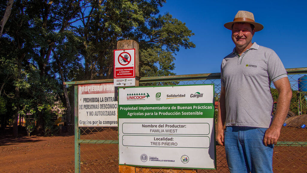 Marcelo Weist at the entrance of his property. Credit: Agropecuaria&Negocios