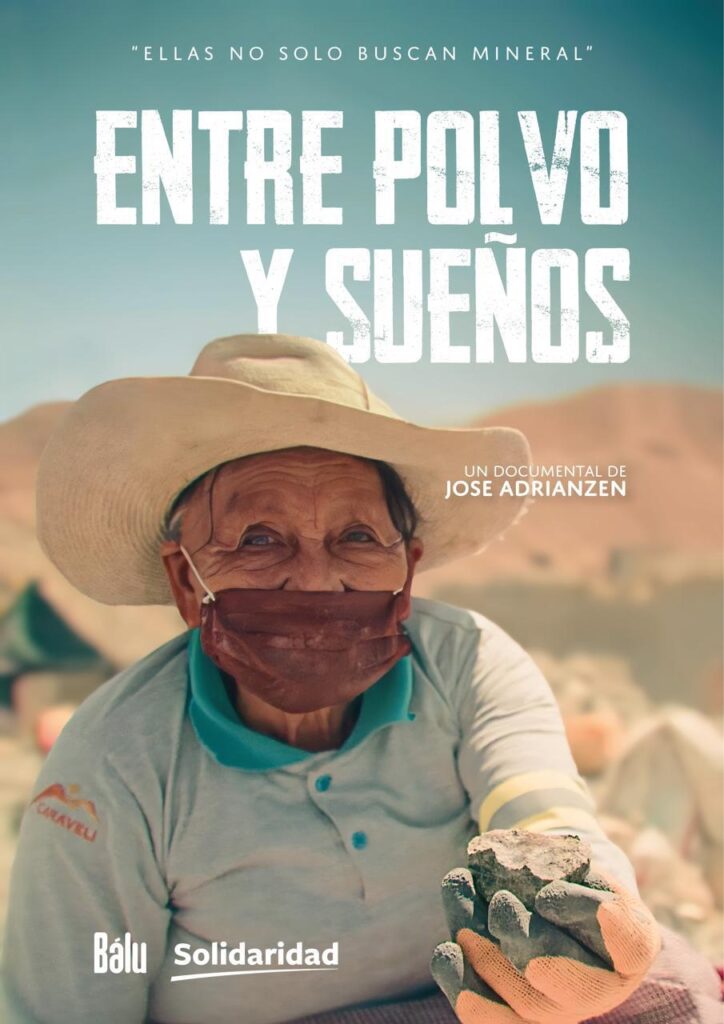 A film poster the film Entre Polvo y Sueños